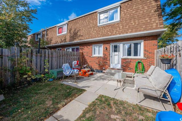 50 Riverdale Dr, Townhouse with 3 bedrooms, 2 bathrooms and 1 parking in Hamilton ON | Image 28