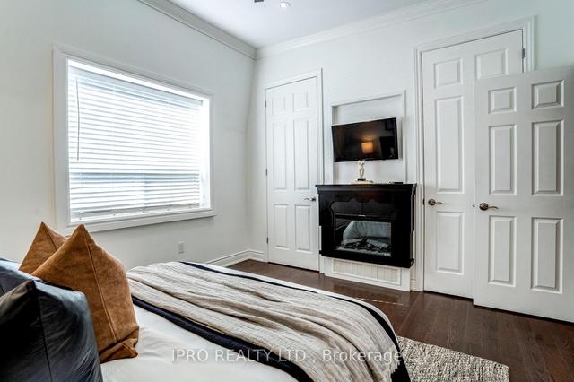 112 Withrow Ave, House semidetached with 3 bedrooms, 4 bathrooms and 1 parking in Toronto ON | Image 11