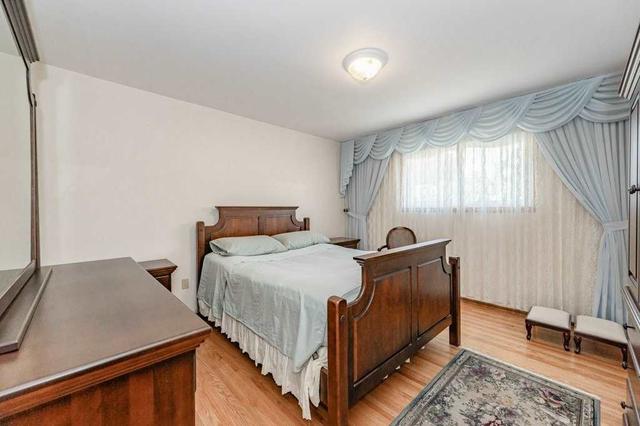 2282 King St E, House detached with 3 bedrooms, 2 bathrooms and 5 parking in Hamilton ON | Image 11