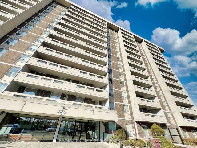 401 - 60 Inverlochy Blvd, Condo with 3 bedrooms, 2 bathrooms and 1 parking in Markham ON | Image 1
