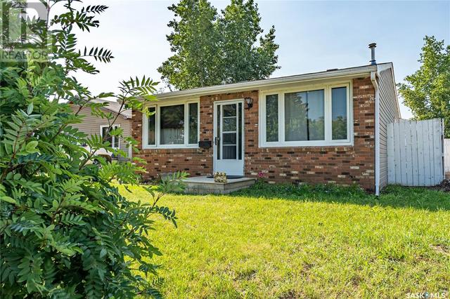 1007 Ominica Street E, House detached with 3 bedrooms, 1 bathrooms and null parking in Moose Jaw SK | Image 24