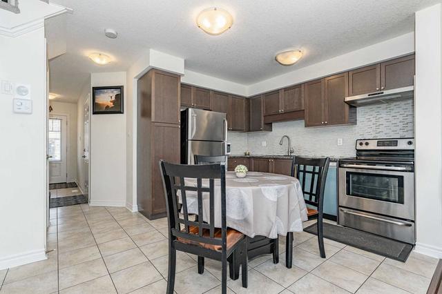80 Arlington Cres, Townhouse with 3 bedrooms, 3 bathrooms and 2 parking in Guelph ON | Image 21