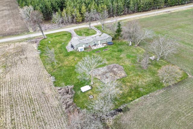 23722 Old Airport Rd, House detached with 3 bedrooms, 2 bathrooms and 10 parking in Southwest Middlesex ON | Image 28