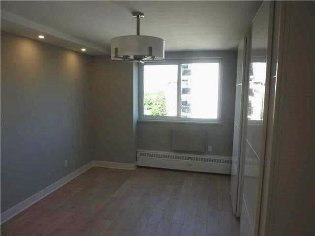 511 - 10 Shallmar Blvd, Condo with 3 bedrooms, 2 bathrooms and 1 parking in Toronto ON | Image 8
