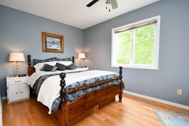 1881 Highway 127 Rd, House detached with 2 bedrooms, 1 bathrooms and 23 parking in Hastings Highlands ON | Image 14