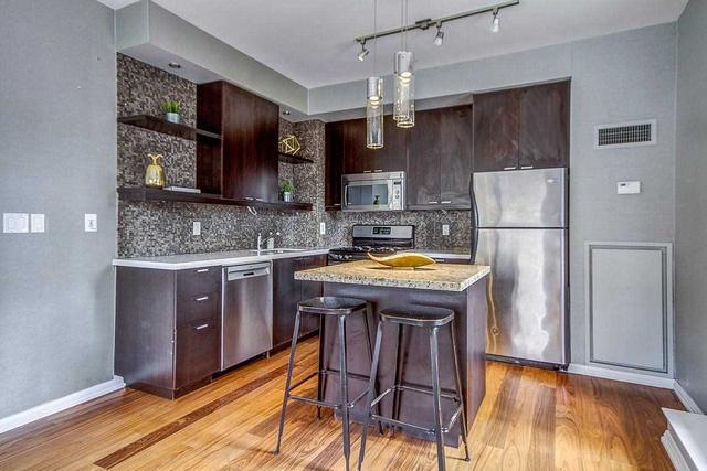 518 - 35 Hayden St, Condo with 1 bedrooms, 2 bathrooms and 1 parking in Toronto ON | Image 5