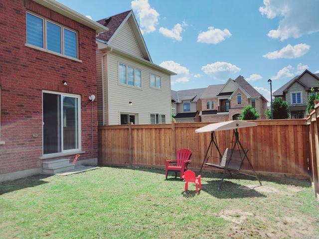 2517 Wintergrace Ave, House detached with 4 bedrooms, 3 bathrooms and 2 parking in Oshawa ON | Image 3