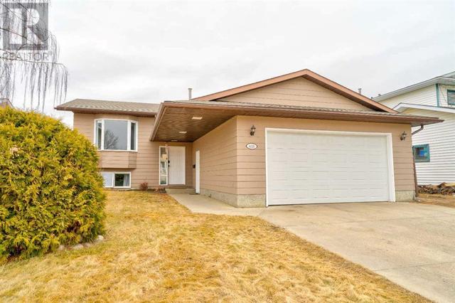 8926 102 Avenue, House detached with 4 bedrooms, 2 bathrooms and 2 parking in Grande Prairie AB | Image 36