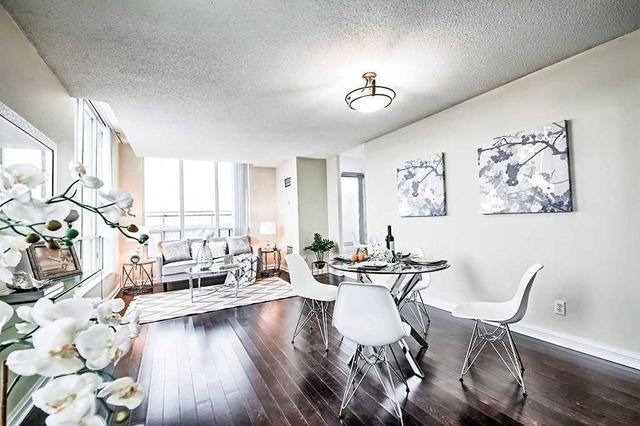 Uph 02 - 256 Doris Ave, Condo with 2 bedrooms, 2 bathrooms and 1 parking in Toronto ON | Image 5