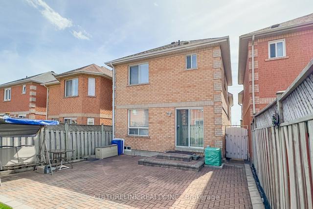 32 Clandfield St, House detached with 3 bedrooms, 3 bathrooms and 3 parking in Markham ON | Image 23