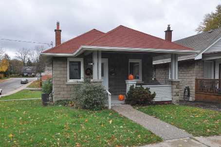 34 Peter St N, House detached with 2 bedrooms, 2 bathrooms and 1 parking in Mississauga ON | Image 1
