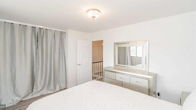 630 - 350 Quigley Rd, Condo with 3 bedrooms, 1 bathrooms and 1 parking in Hamilton ON | Image 4