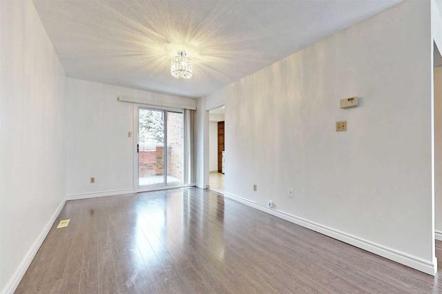 27 Poets Walkway, Townhouse with 3 bedrooms, 2 bathrooms and 1 parking in Toronto ON | Image 9