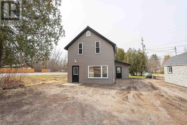 1206 Gore St, House detached with 4 bedrooms, 1 bathrooms and null parking in St. Joseph ON | Image 1