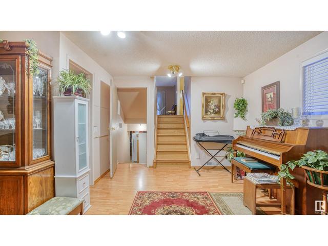 145 Hyndman Cr Nw, House detached with 4 bedrooms, 2 bathrooms and 6 parking in Edmonton AB | Image 31
