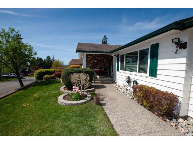11041 Warwick Road, House detached with 3 bedrooms, 2 bathrooms and 9 parking in Delta BC | Image 2