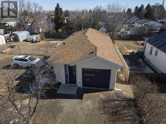 375 High St N, House detached with 2 bedrooms, 1 bathrooms and null parking in Thunder Bay ON | Image 3