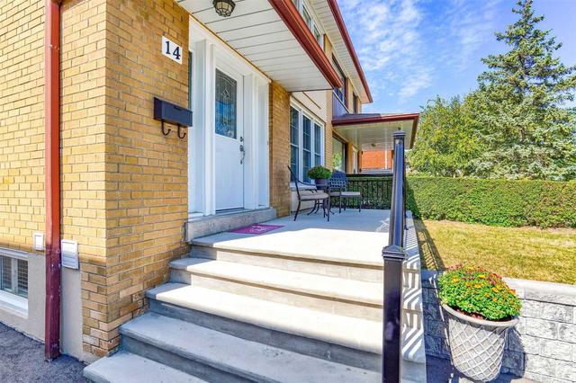 14 Callowhill Dr, House semidetached with 4 bedrooms, 3 bathrooms and 3 parking in Toronto ON | Image 12