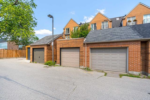 31 Macphail Ave, House attached with 3 bedrooms, 3 bathrooms and 1 parking in Toronto ON | Image 32