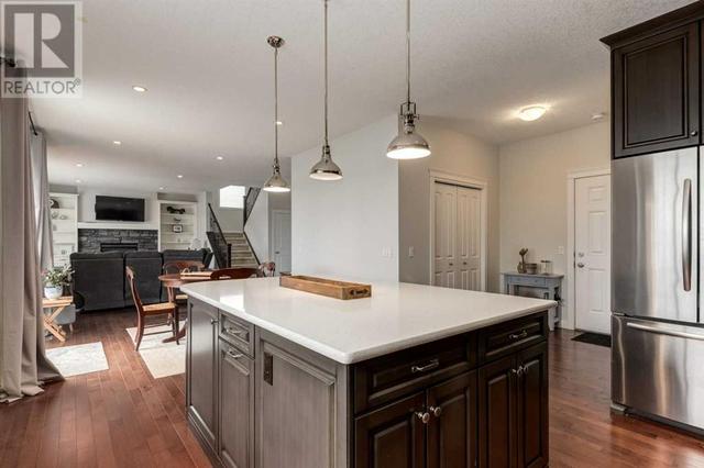 68 Westland Crescent Sw, House detached with 3 bedrooms, 3 bathrooms and 4 parking in Calgary AB | Image 10
