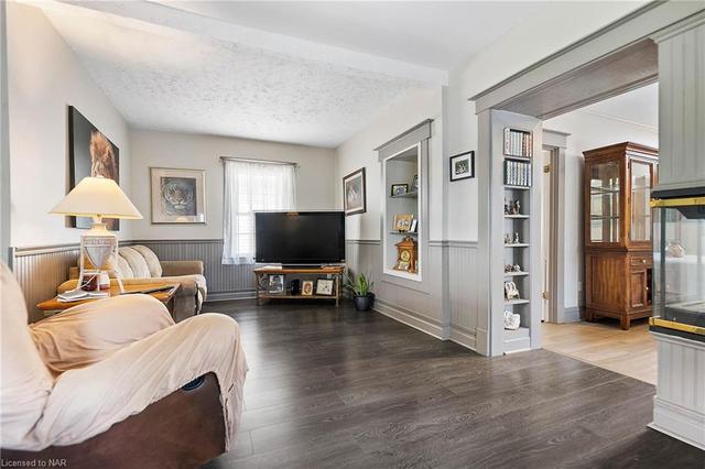 10 Currie Street, House detached with 3 bedrooms, 2 bathrooms and 5 parking in St. Catharines ON | Image 13