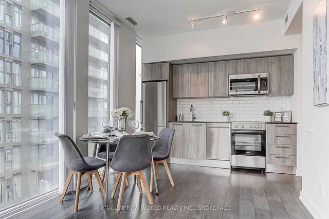 2507 - 28 Wellesley St E, Condo with 2 bedrooms, 2 bathrooms and 0 parking in Toronto ON | Image 3