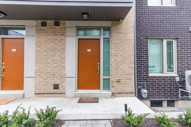 33 - 22 Applewood Lane, Townhouse with 4 bedrooms, 3 bathrooms and 1 parking in Toronto ON | Image 3