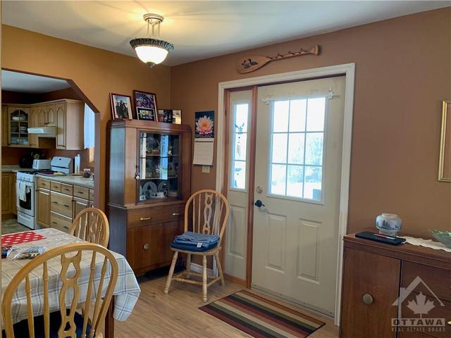 16 Brock Street, House detached with 2 bedrooms, 1 bathrooms and 6 parking in Rideau Lakes ON | Image 14
