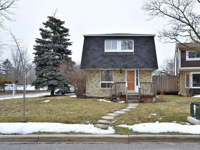 25 Ivanic Crt, House detached with 3 bedrooms, 3 bathrooms and 5 parking in Whitby ON | Image 12
