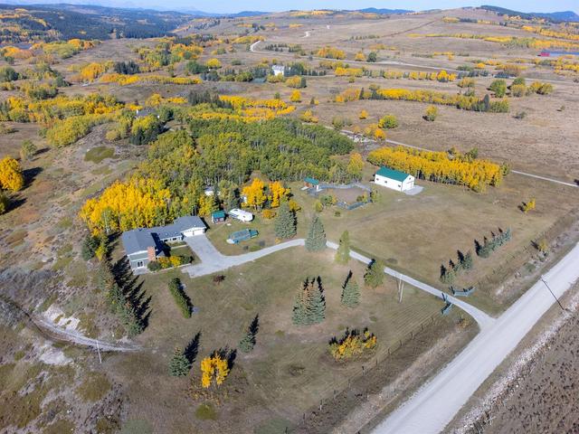 263045 Range Road 60, House detached with 5 bedrooms, 2 bathrooms and null parking in Rocky View County AB | Image 2