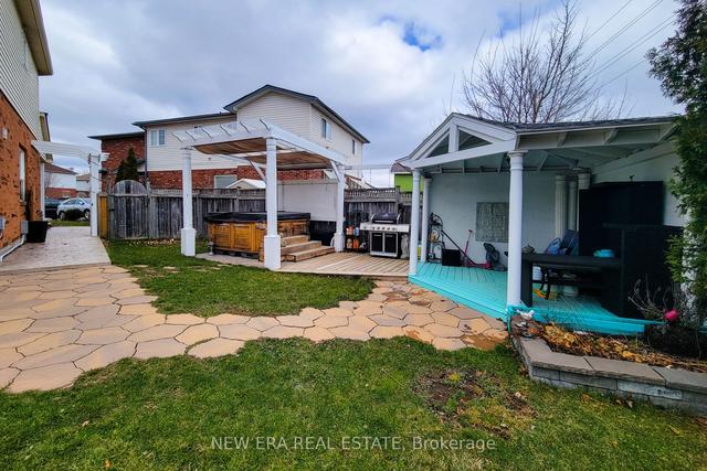 20 Pentland Rd S, House detached with 3 bedrooms, 4 bathrooms and 4 parking in Hamilton ON | Image 38
