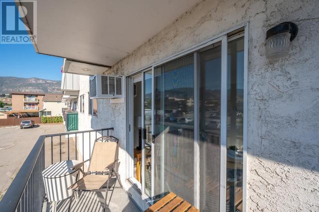 101 - 922 Dynes Avenue, Condo with 2 bedrooms, 1 bathrooms and 1 parking in Penticton BC | Image 14