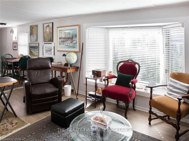 43 - 198 Springbank Dr, Home with 2 bedrooms, 2 bathrooms and 2 parking in London ON | Image 15