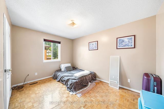 471b Northcliffe Blvd, House semidetached with 3 bedrooms, 3 bathrooms and 3 parking in Toronto ON | Image 3