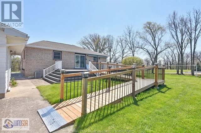 2803 County Rd 27, House detached with 3 bedrooms, 2 bathrooms and null parking in Lakeshore ON | Image 17