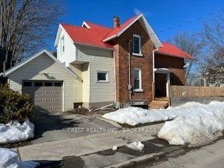 37 St. Lawrence St, House detached with 3 bedrooms, 2 bathrooms and 3 parking in Kawartha Lakes ON | Image 3