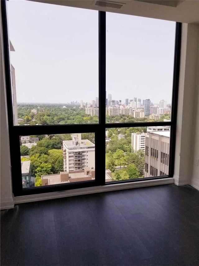 Lph4 - 101 St Clair Ave W, Condo with 2 bedrooms, 2 bathrooms and 1 parking in Toronto ON | Image 2