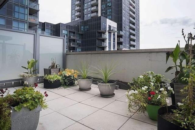 205 - 30 Meadowglen Pl, Condo with 1 bedrooms, 1 bathrooms and 0 parking in Toronto ON | Image 5