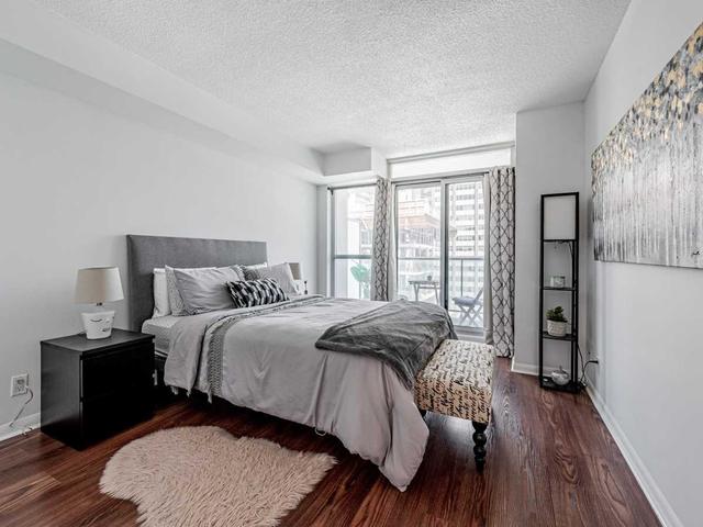 1207 - 96 St Patrick St, Condo with 1 bedrooms, 1 bathrooms and 1 parking in Toronto ON | Image 2
