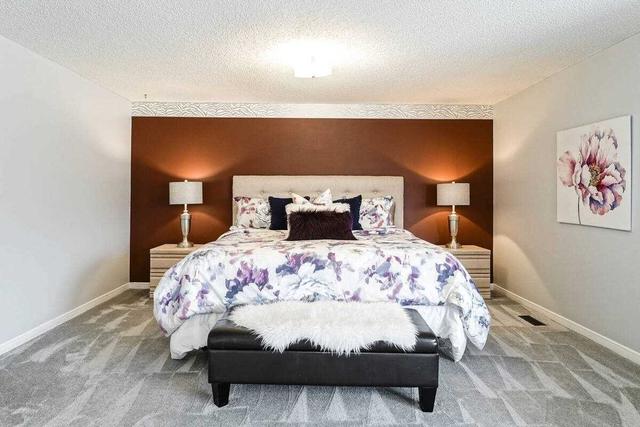 8 Iris Cres, House detached with 4 bedrooms, 3 bathrooms and 6 parking in Brampton ON | Image 18