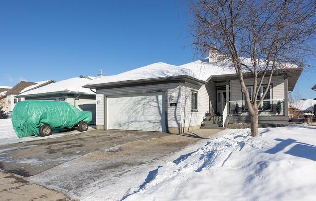 248 Lindstrom Crescent, House detached with 5 bedrooms, 3 bathrooms and 5 parking in Wood Buffalo AB | Image 1