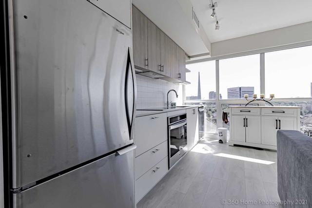 1007 - 6 Sonic Way, Condo with 3 bedrooms, 2 bathrooms and 1 parking in Toronto ON | Image 23