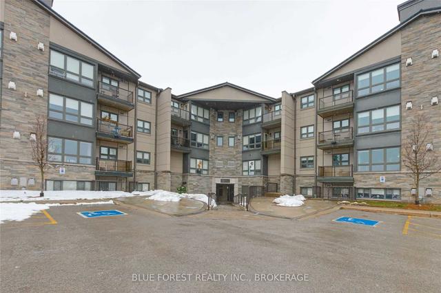 416 - 15 Jacksway Cres, Condo with 3 bedrooms, 2 bathrooms and 1 parking in London ON | Image 12