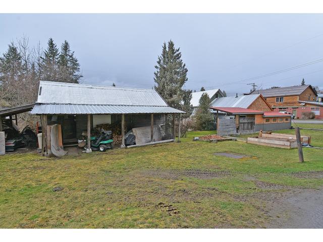124 Lake Avenue, House detached with 3 bedrooms, 2 bathrooms and null parking in Silverton BC | Image 29