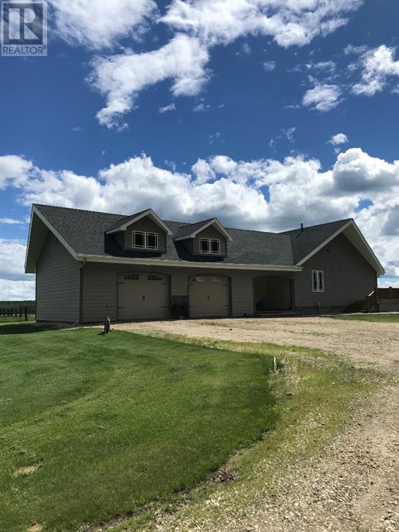 123039 Township Rd 722, House detached with 2 bedrooms, 2 bathrooms and 6 parking in Grande Prairie County No. 1 AB | Image 1