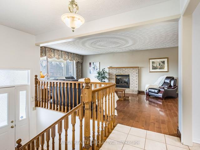178 Mitchell St, House detached with 3 bedrooms, 3 bathrooms and 6 parking in North Dumfries ON | Image 2