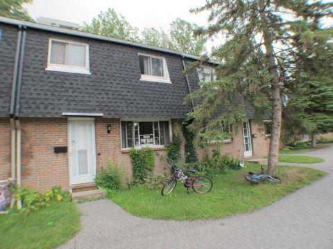 855 Grenon Ave, House attached with 3 bedrooms, 2 bathrooms and 1 parking in Ottawa ON | Image 6