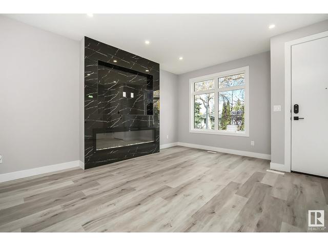 10507 63 Av Nw, House detached with 5 bedrooms, 3 bathrooms and 4 parking in Edmonton AB | Image 9