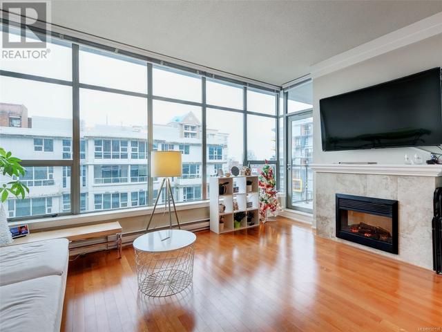 702 - 845 Yates St, Condo with 1 bedrooms, 1 bathrooms and 1 parking in Victoria BC | Card Image