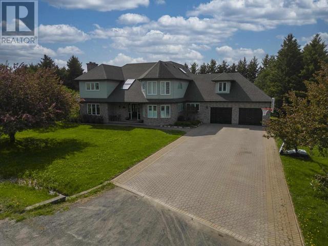 4285 Oak Heights Pl, House detached with 4 bedrooms, 2 bathrooms and null parking in Thunder Bay ON | Image 4